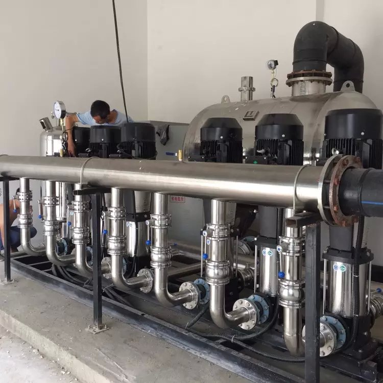 ��һ������ˮ�O������܊�ˑ�(zh��n)ʿ����������ˮ